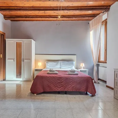 Rigoletto - 13 Minutes Walk To Arena *