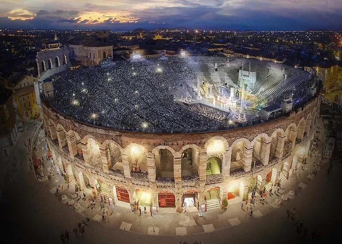 Rigoletto - 13 Minutes Walk To Arena ヴェローナ