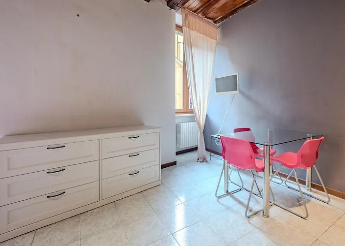 Rigoletto - 13 Minutes Walk To Arena アパート ヴェローナ